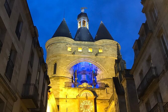 Private - Best of Bordeaux Walking Tour + Glass of Bordeaux Wine - Baroque details at Notre-Dame de Bordeaux