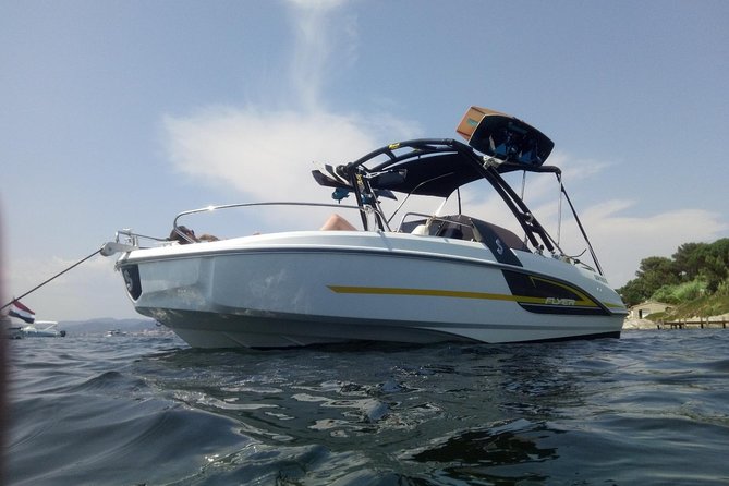Private Boat Charter in the Bay of St Tropez - How the fuel charge changes the value