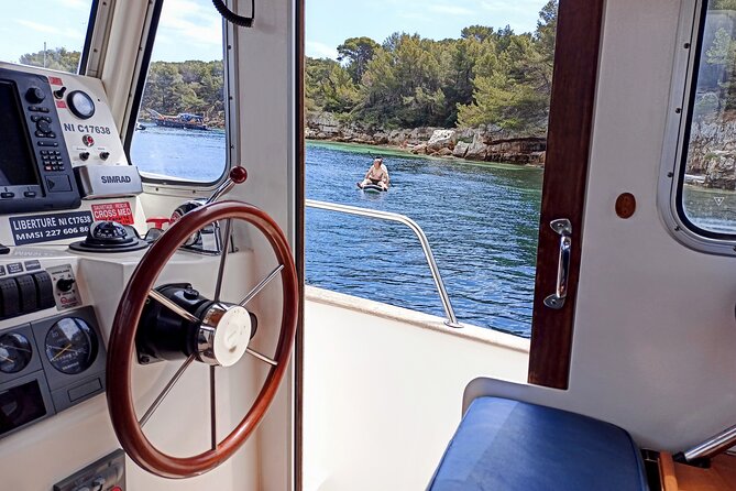 Private Boat Tour Cannes Lerins Islands - Juan-les-Pins and the American connection