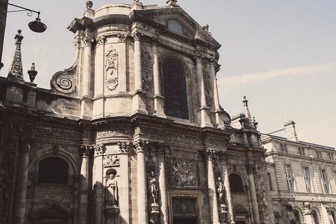 Private Bordeaux History Tour with a glass of Bordeaux wine. - Rue du Loup, medieval Bordeaux, and English connections