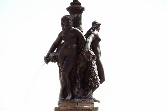 Private Bordeaux History Tour with a glass of Bordeaux wine. - Allées de Tourny and the Monument aux Girondins