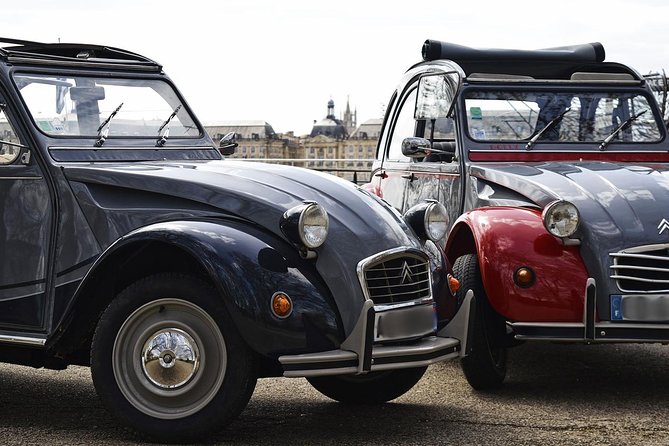 Private City Tour of Bordeaux in a Citroën 2CV - 1h30 - Medieval gates and Bordeaux’s city walls