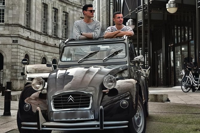 Private City Tour of Bordeaux in a Citroën 2CV - 1h30 - Place de la Bourse and the water mirror