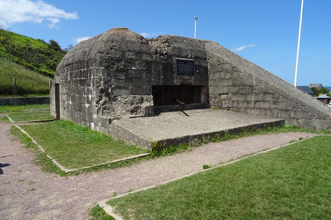 Private Day Tour Omaha beach and Pointe du Hoc - La Cambe gives the day a different ending