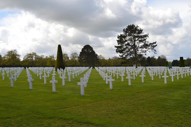 Private guided Allied D-Day Tour from Bayeux - Pointe du Hoc, craters, bunkers, and the cliffs