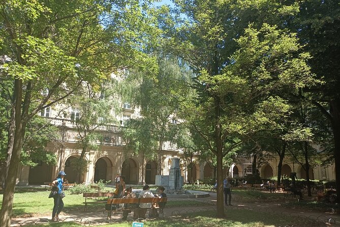 Private guided tour of Lyon - 3 to 4 hours - Is $252.29 per person a fair price?