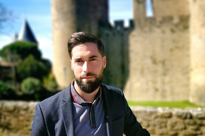 Private guided tour of the city of Carcassonne - Cobblestones, old houses, and the medieval city