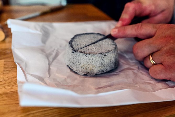 Private Montmartre Food Tour with Wine, Cheese & Pastries - Guides Who Shape the Experience