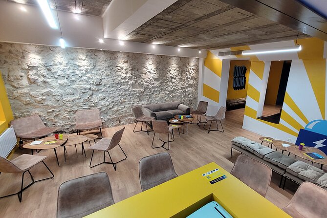 Private Quiz Room Game Session in Aix en Provence - Special occasions, personalized questions, and group events