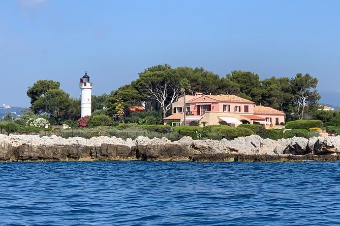 Private ride with sea bath in Solar Catamaran - A quiet way to see Cap d’Antibes from the sea