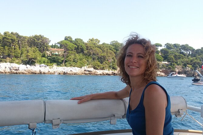 Private ride with sea bath in Solar Catamaran - Who will enjoy this cruise most