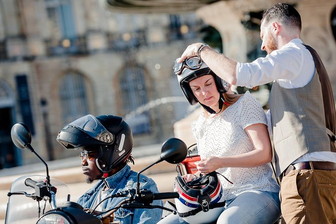 Private Tour of Bordeaux in a Sidecar 1h30 - Saint-Michel and the Grosse Cloche