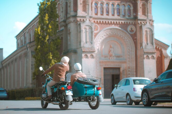 Private tour: visit Deauville in a sidecar - Deauville La Touques and the town’s horse-racing identity