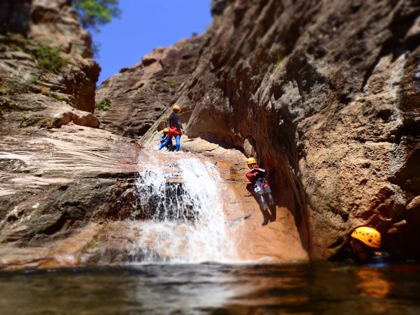 Propriano: Baracci Canyon Beginners Canyoning Tour - Getting to the RD557 meeting point