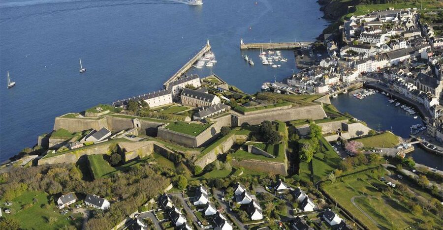 Quiberon: Ferry tickets from/to Belle-Île-en-Mer, Le Palais - Seating, luggage, accessibility, and pets