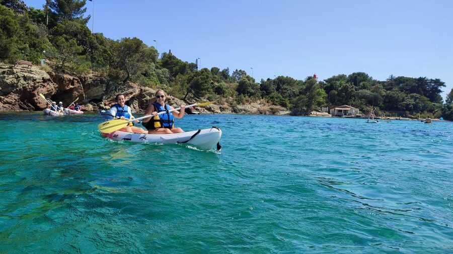 Rando Kayak Agay Guided Visit - Swimming and time for photographs
