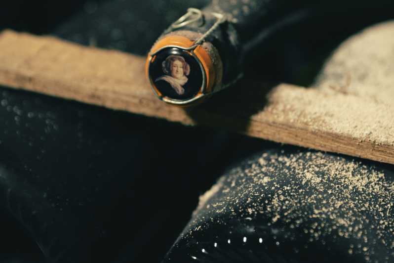 Reims: Veuve Clicquot and Family-Run Winery Day Tour & Lunch - Why this Champagne day works so well