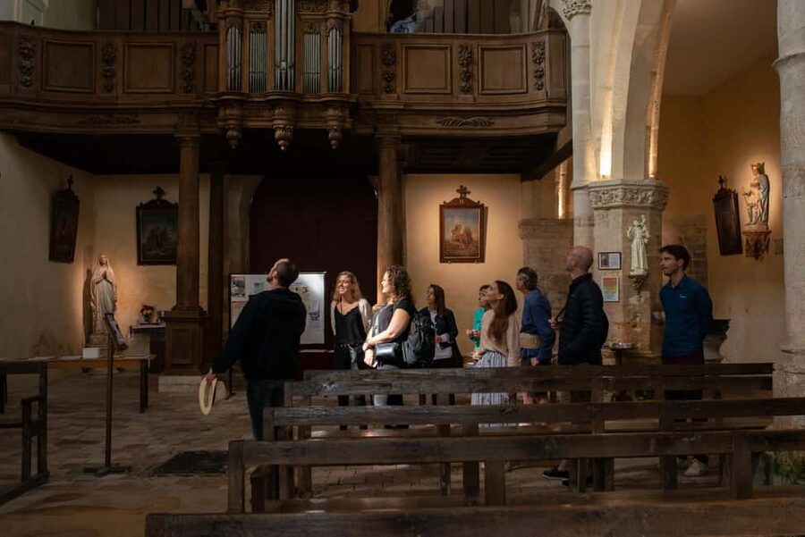 Reims: Veuve Clicquot and Family-Run Winery Day Tour & Lunch - Guide quality and group size