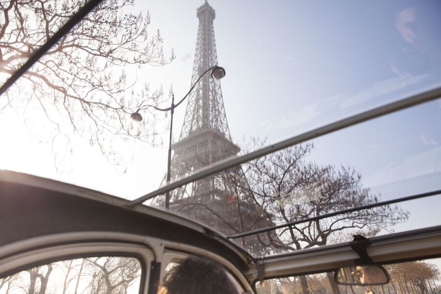 Romantic Paris Vintage Citroën 2CV Tour - Traffic, weather, and the practical details