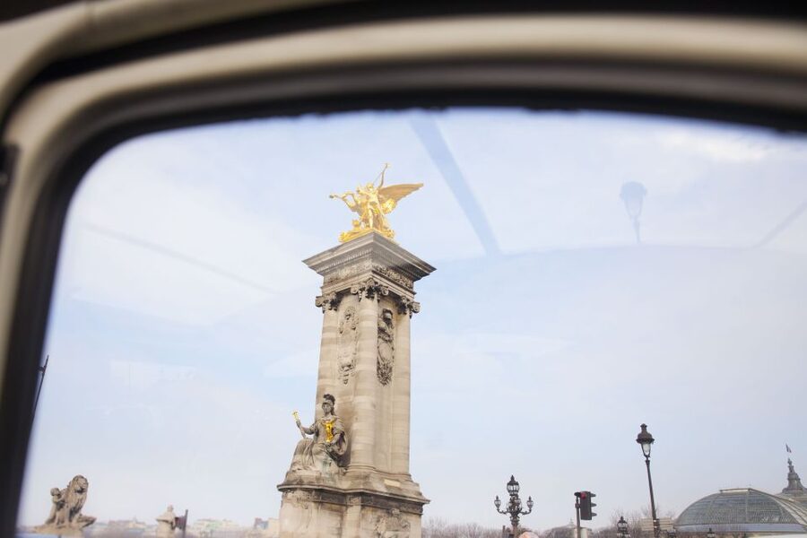 Romantic Paris Vintage Citroën 2CV Tour - Montmartre, Sacré-Cœur, and the Belle Époque mood