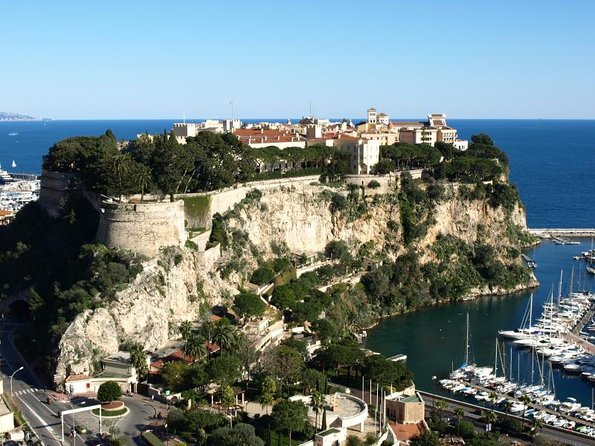 Romantic Private Tour for 2 plus guide on your own Solar Powered Boat - A quiet way to see Beaulieu-sur-Mer from the sea