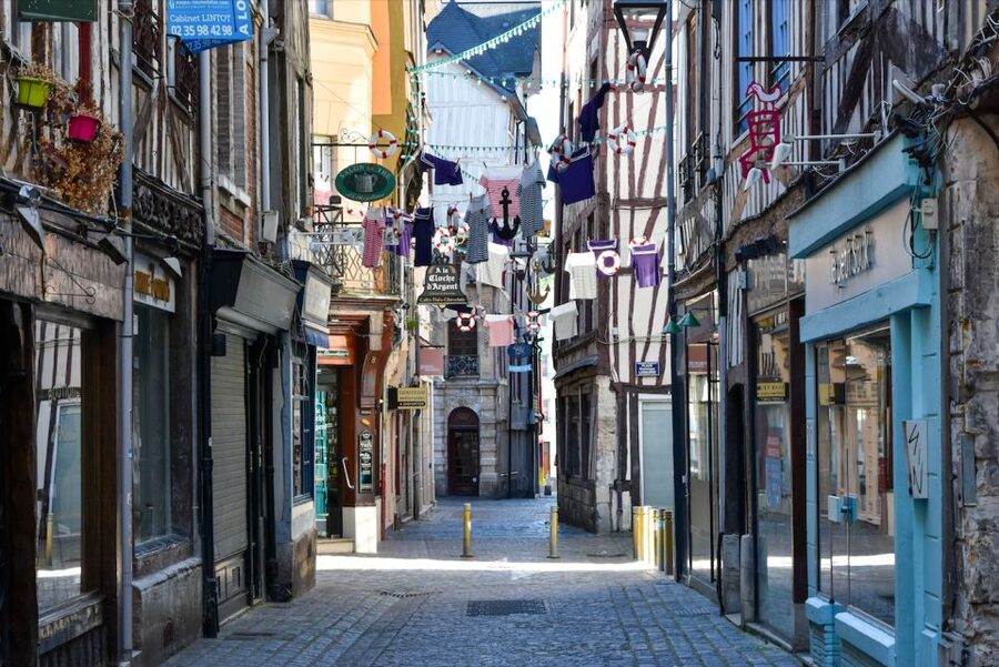 Rouen: Guided Tour of the Historic Center - Meeting Elodie at Place de la Pucelle