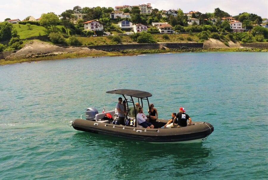 Saint-Jean-de-Luz, Basque country: Boat tour along the Coast - Returning past Socoa Fort