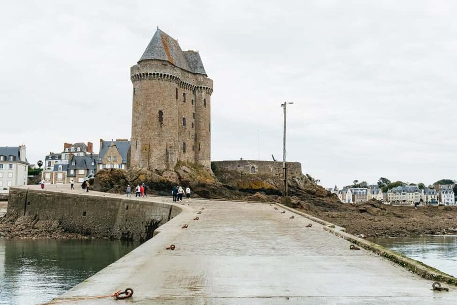 Saint-Malo: Guided Boat Tour with Local Captain - Why Saint-Malo looks better from the water