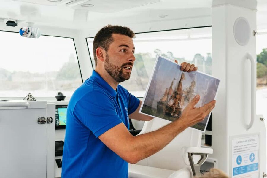 Saint-Malo: Guided Boat Tour with Local Captain - What the guide adds to the ride