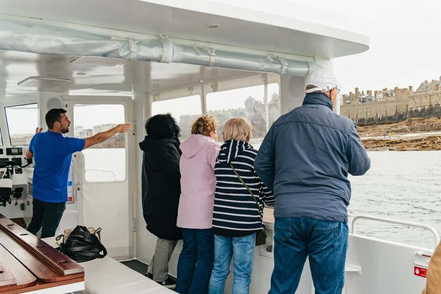 Saint-Malo: Guided Boat Tour with Local Captain - Comfort, wind, and the realities of a small boat