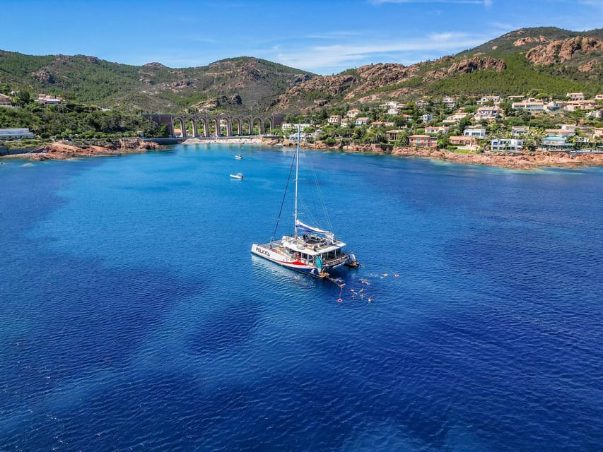 Saint Raphaël: Guided cruise, discover a beautiful coastline - Villas, beaches, and the first coastal views
