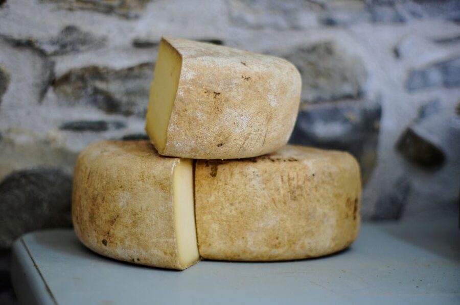 Sarlat Gourmet Tour & Market Visit with Tastings - Why Sarlat is a fine place for a food walk