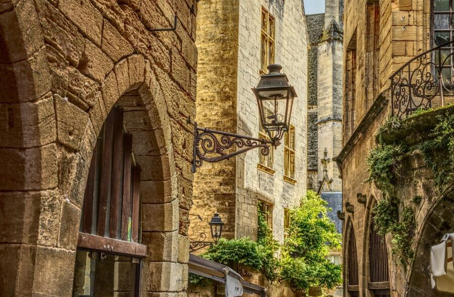 Sarlat Gourmet Tour & Market Visit with Tastings - Should you book it?