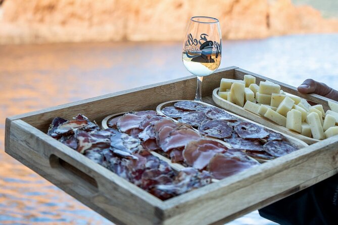 Scandola at sunset: Girolata & Corsican flavours - Corsican food and sunset on the return route