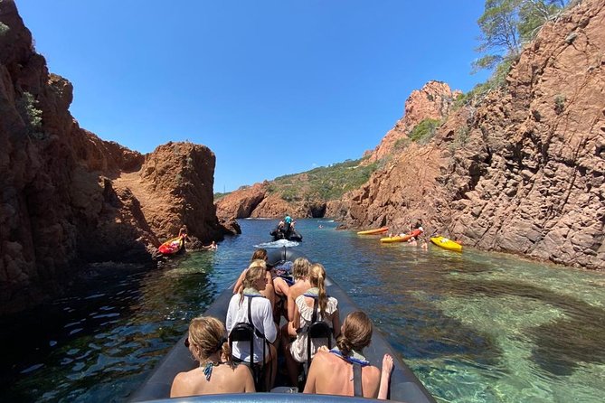 Sea excursion - Estérel Massif by boat - What the guides add to the ride