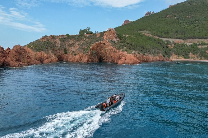 Sea excursion - Estérel Massif by boat - From Port du Béal across Mandelieu Bay