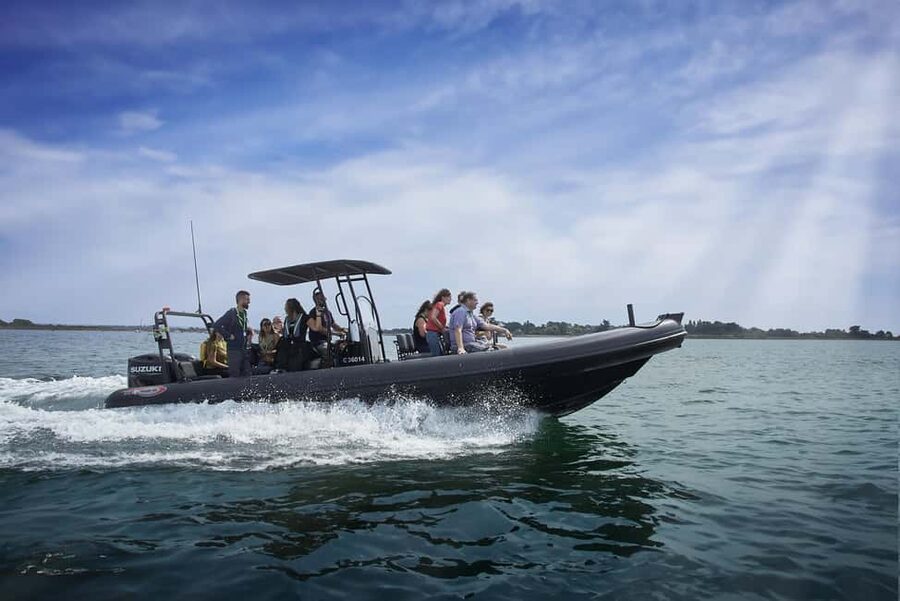 Sea trip Golfe du Morbihan Arzon - The first part of the 90-minute route