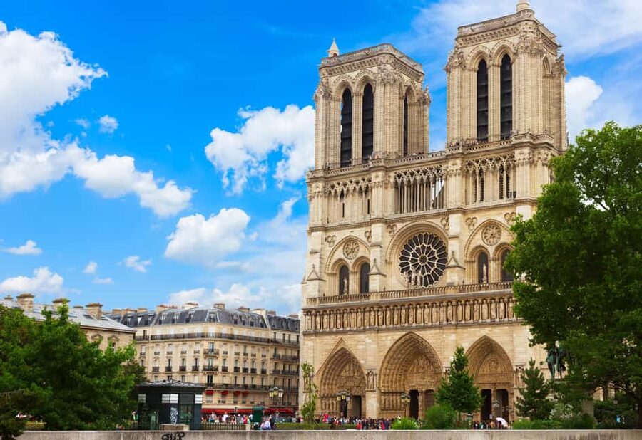 Secret Food Tours Notre Dame - The Heart of Paris - Starting in Le Marais at Pont Marie