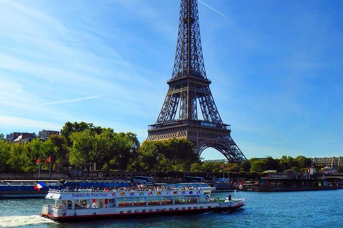 Seine River Sightseeing Guided Cruise by Vedettes du Pont Neuf - Paris Seen From Pont Neuf