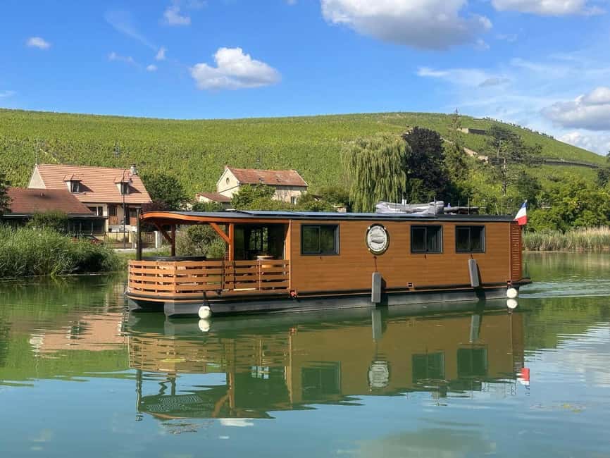 Semi Private Solar Boat Cruise in Champagne - A solar house boat with a local point of view