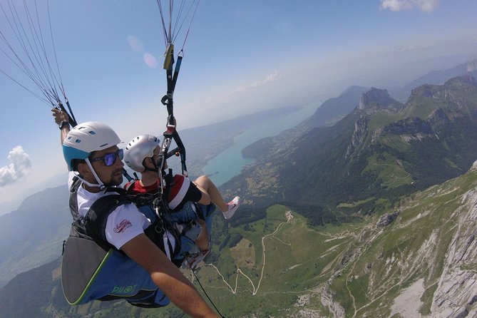 Sensation paragliding flight over the magnificent Lake Annecy - Lake Annecy From Nearly 800 Metres Up