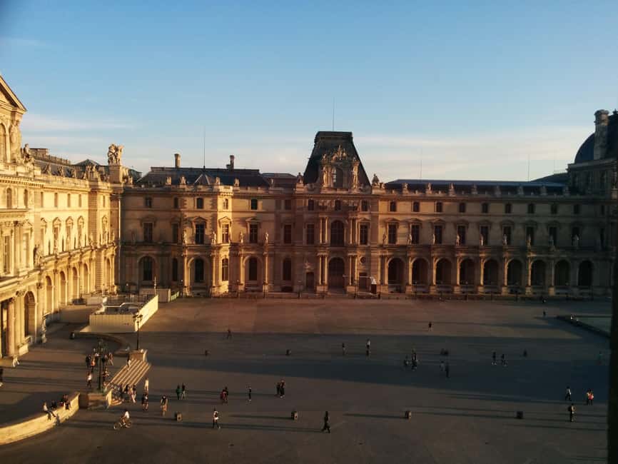 Skip-the-Line Louvre Museum Tour with Artist - Seeing the Mona Lisa without losing the plot