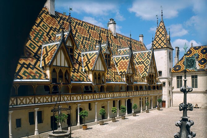 Small-Group Full-Day Tour of Côte de Nuits, Côte de Beaune Vineyards and Beaune Historical District - What you actually taste at the two wineries