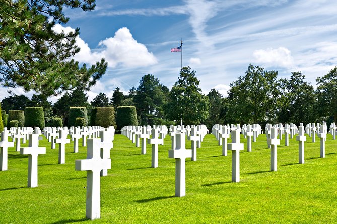 Small Group Guided D-Day Tour and Mémorial de Caen Museum - A comfortable minivan, but a demanding schedule