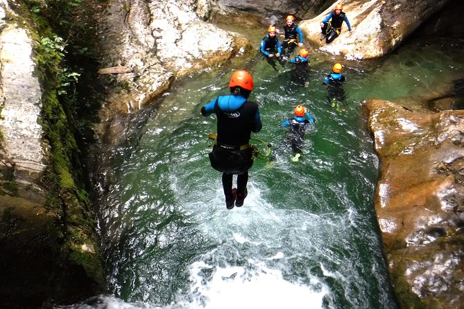 Sports Canyoning of Écouges bas in Vercors - Grenoble - Meeting at Parking Ecouges 2