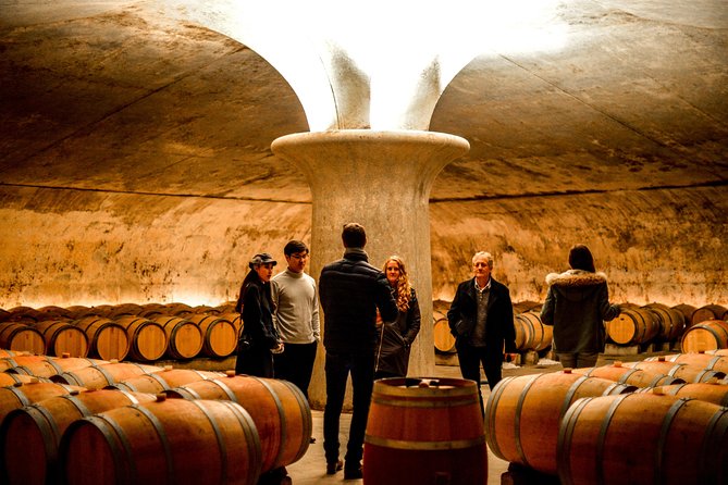 St-Emilion & Médoc Wine Day Tour: Chateaus, Tastings and Lunch - Saint-Émilion: village lanes before the vineyards