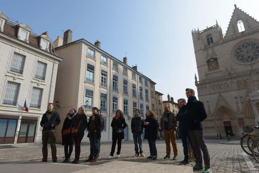 Storytelling tour of the Vieux-Lyon in French - Traboules with a purpose