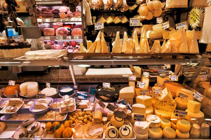 Strasbourg: 2-Hour Gourmet Walking Tour - Market-day Strasbourg on Wednesday or Friday