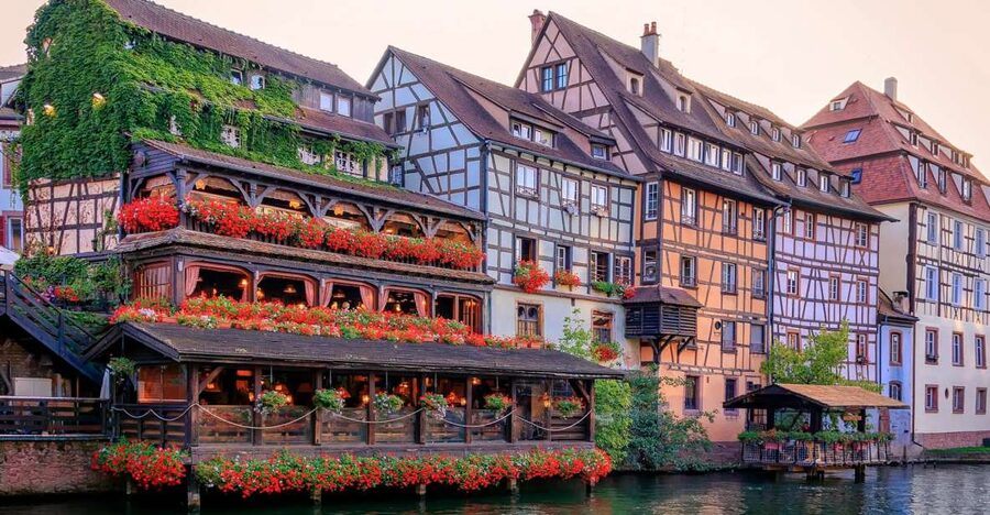 Strasbourg: City Highlights Walking Tour with Local Guide - Should you book the Strasbourg local walk?
