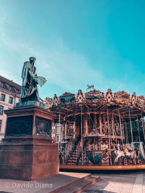Strasbourg: Guided Historical Neighborhoods Walking Tour - How the guide shapes the experience